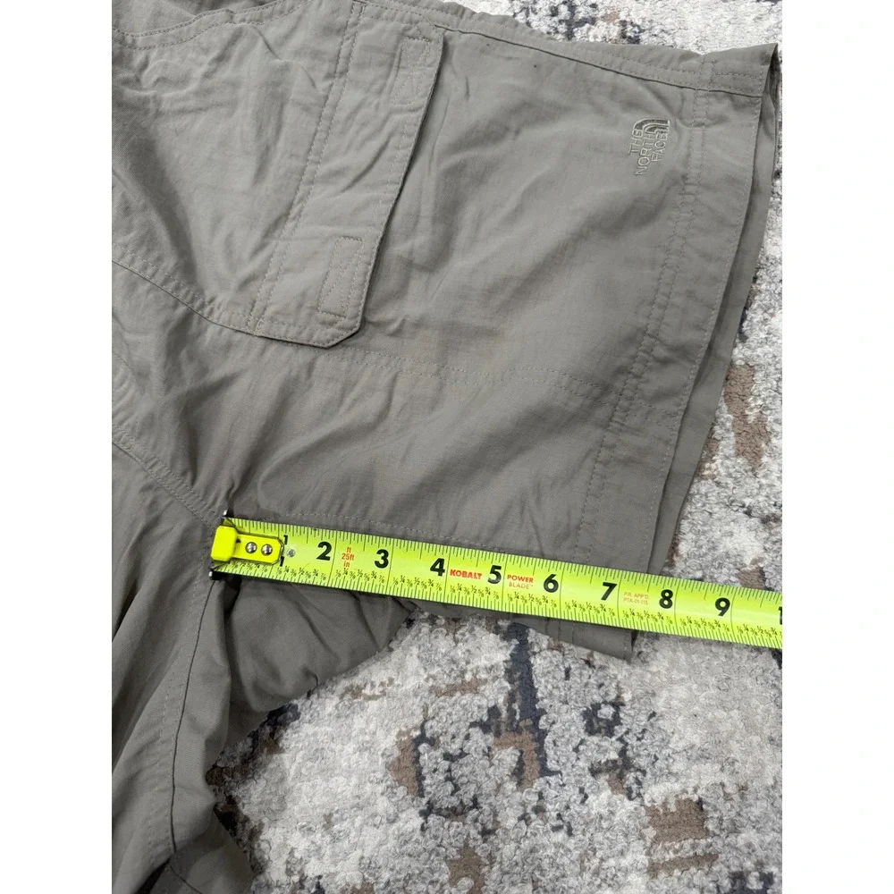 The North Face Mens Class V Belted Cargo Shorts Khaki Nylon‎ Hiking Large Long